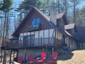 Adirondack Mountain Side Chalet in Bolton Landing